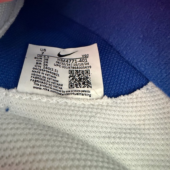 Nike Women’s Blue Suede & Mesh Sneakers with Gum Soles - Picture 4 of 4